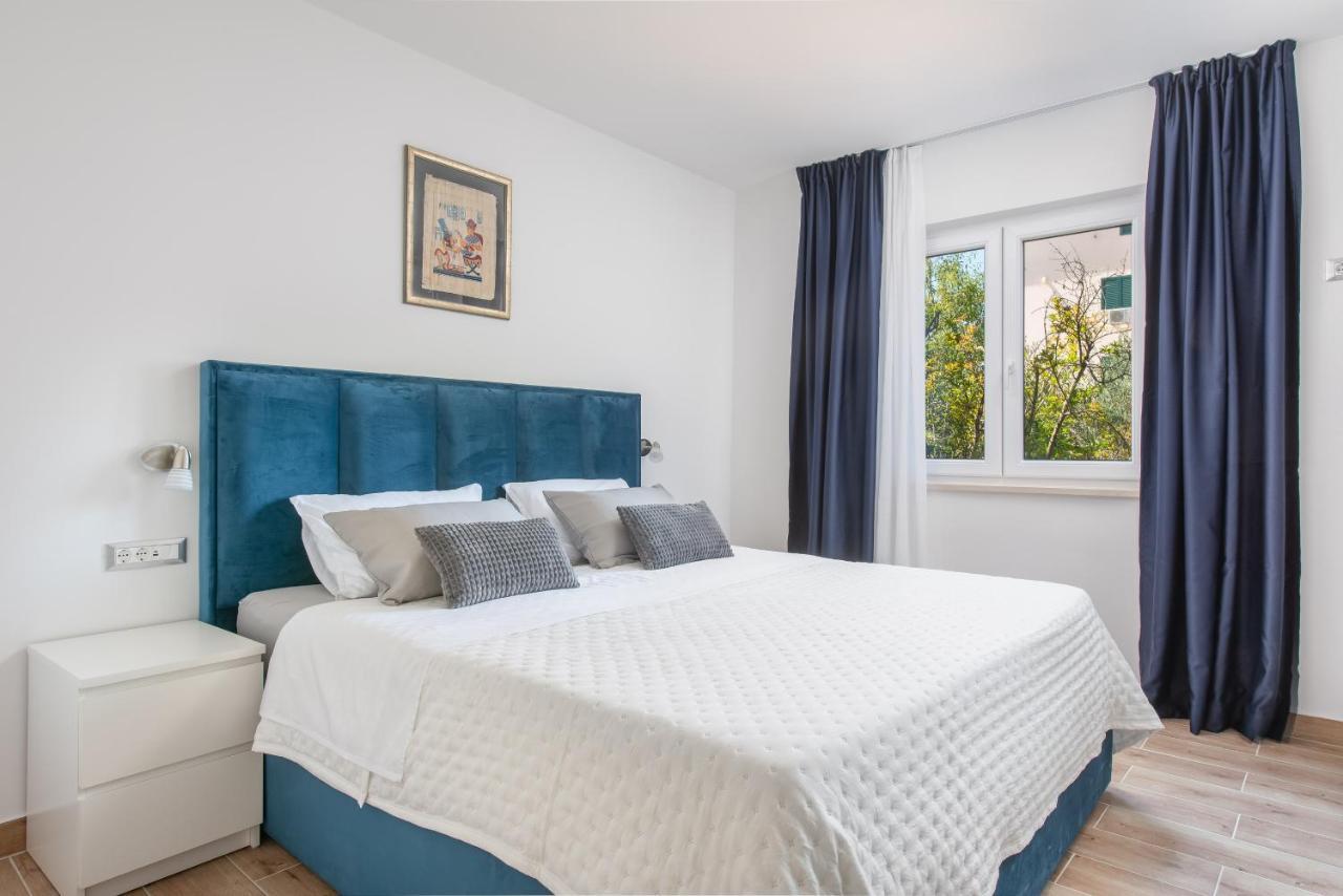 Apartment Kiki Kaštel Štafilić Eksteriør billede