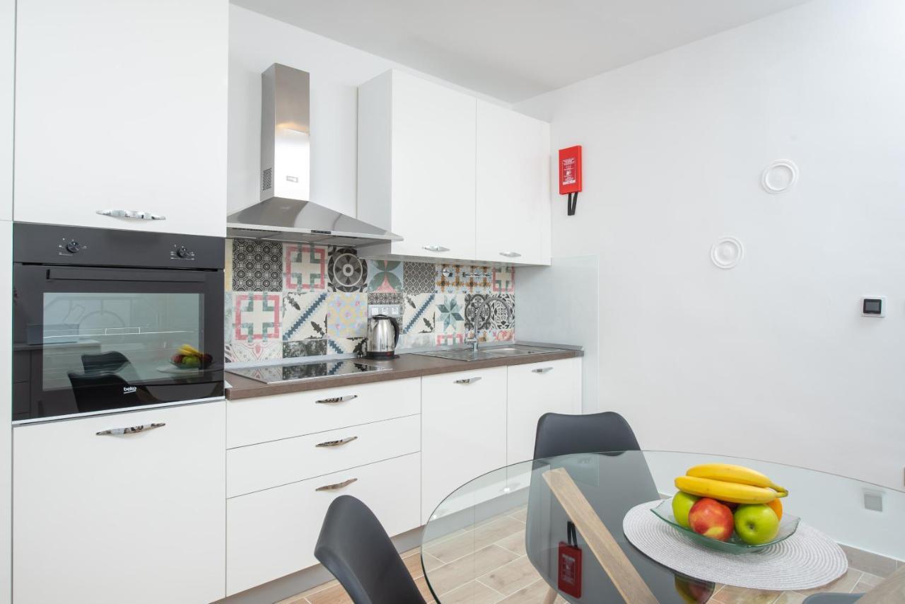 Apartment Kiki Kaštel Štafilić Eksteriør billede