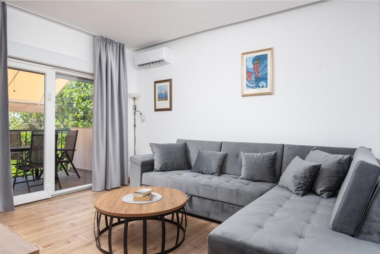 Apartment Kiki Kaštel Štafilić Eksteriør billede