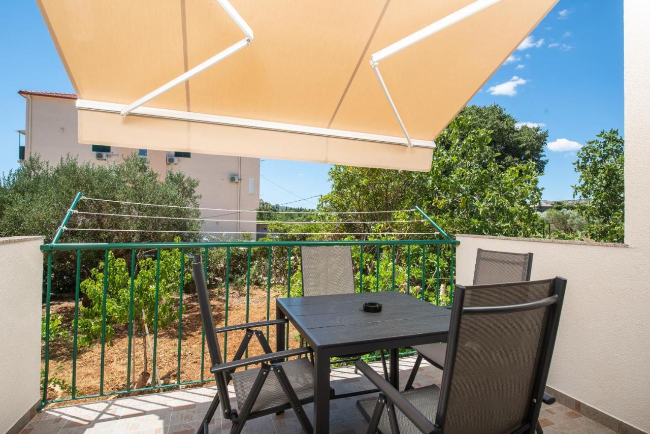 Apartment Kiki Kaštel Štafilić Eksteriør billede